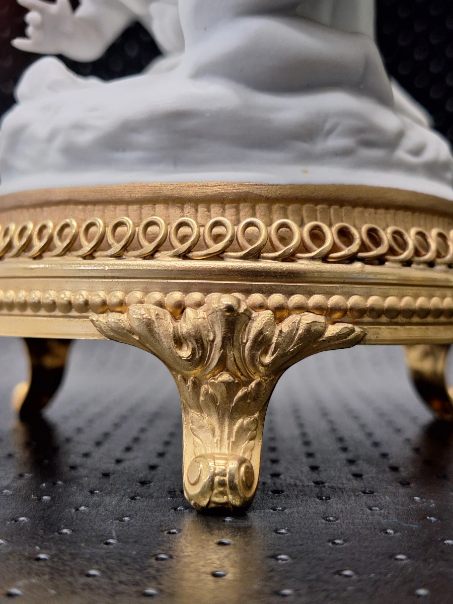 Set van twee Unterweissbach biscuit porseleinen putti beeldengroepen in Louis XV-stijl - foto 8