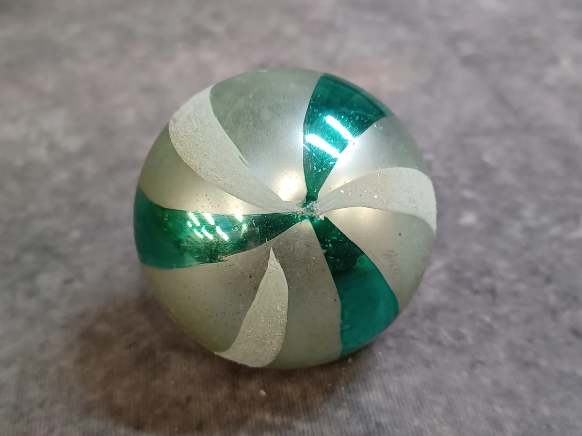 Unieke vintage kerstversiering set - 7 Glazen kerstballen en piek - foto 6