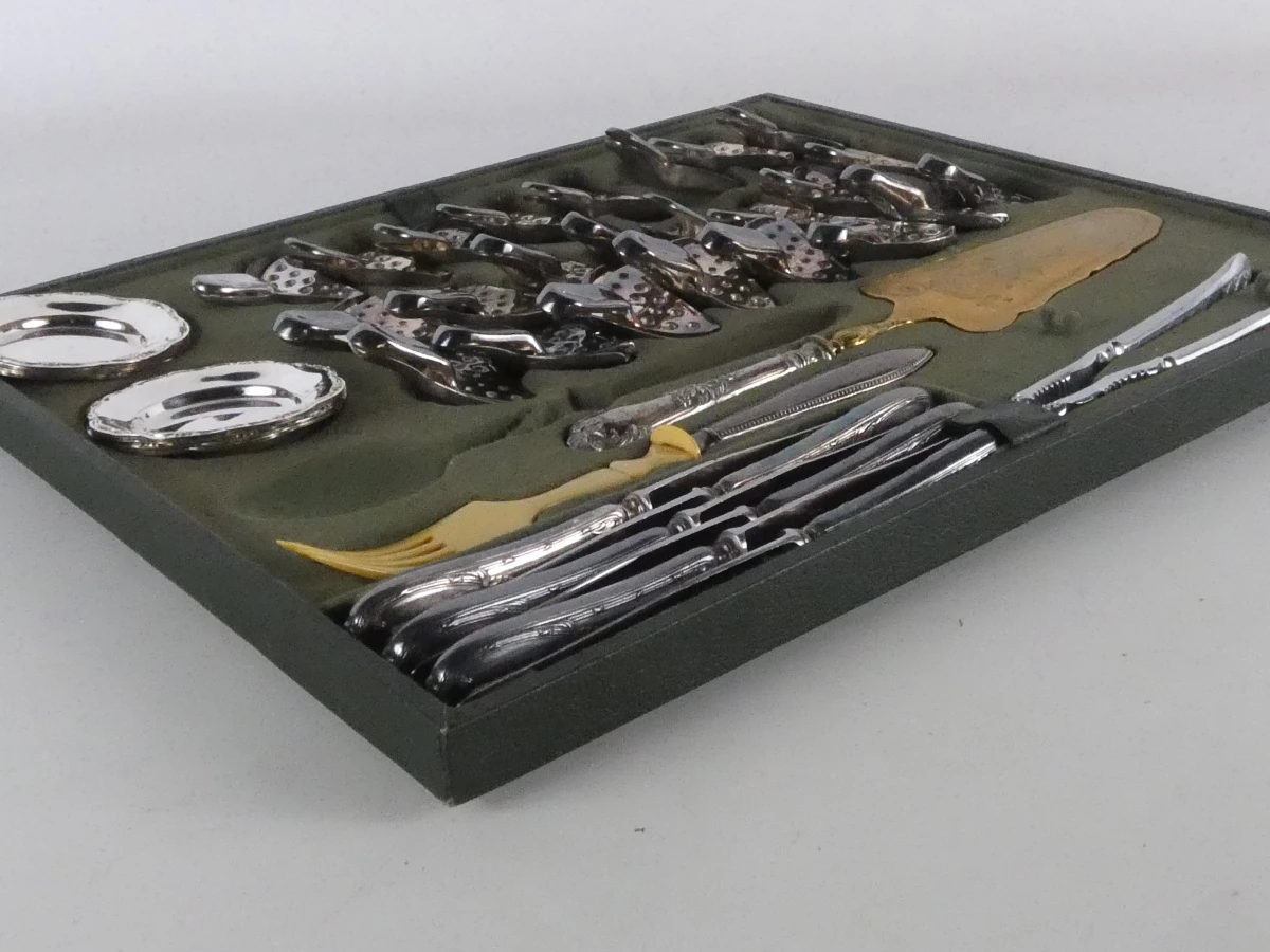 Vis- en Hors-d’oeuvre Cassette met Zilveren en Vergulde Elementen - foto 28
