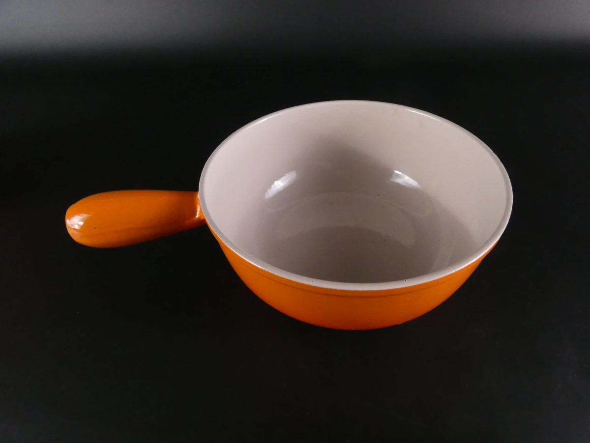 Vintage set van twee oranje geëmailleerde gietijzeren kookpotten, France - foto 2