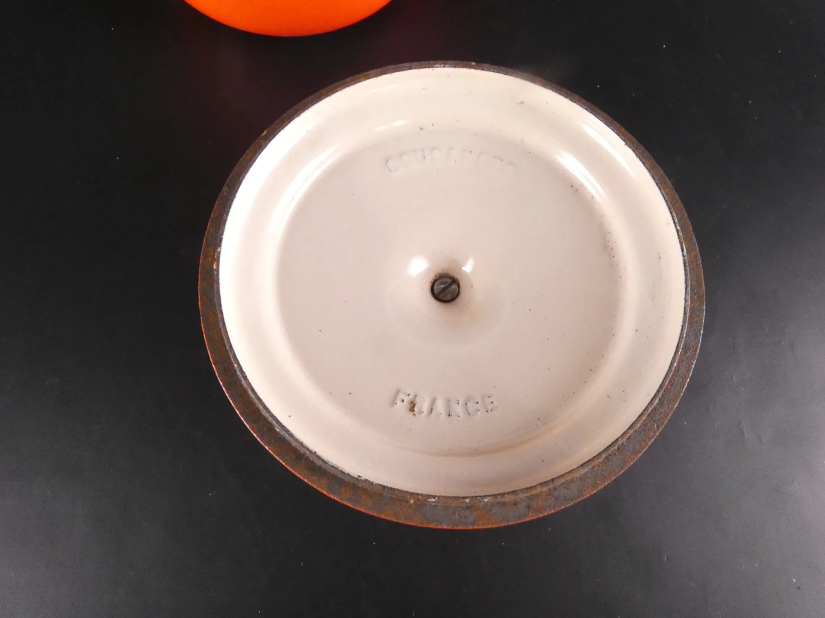 Vintage set van twee oranje geëmailleerde gietijzeren kookpotten, France - foto 9