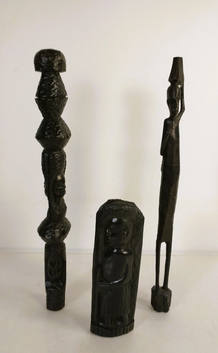 Lot van 7 handgesneden Afrikaanse houten beelden - foto 7