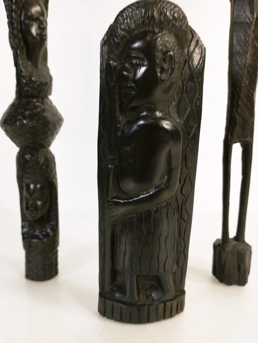 Lot van 7 handgesneden Afrikaanse houten beelden - foto 9