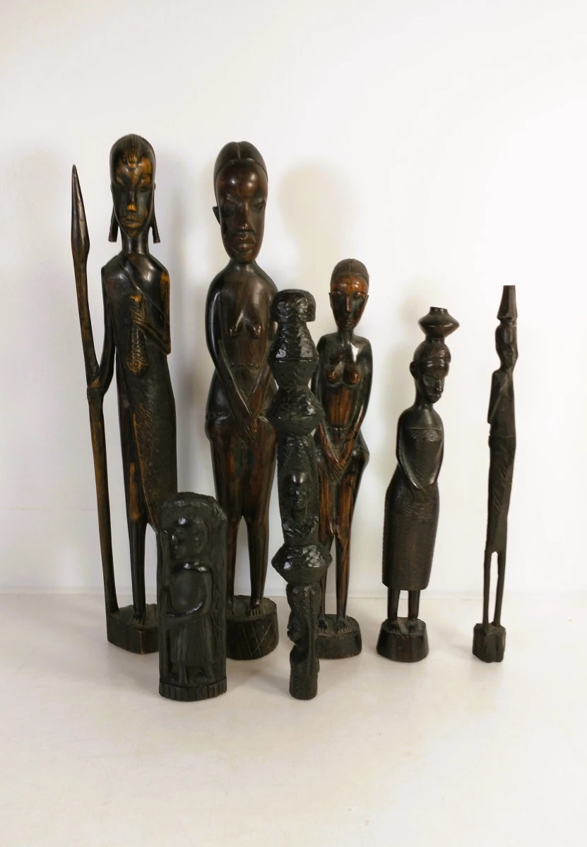 Lot van 7 handgesneden Afrikaanse houten beelden - foto 12