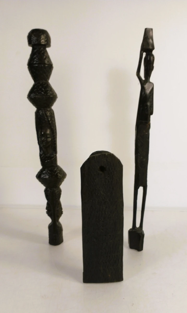 Lot van 7 handgesneden Afrikaanse houten beelden - foto 11