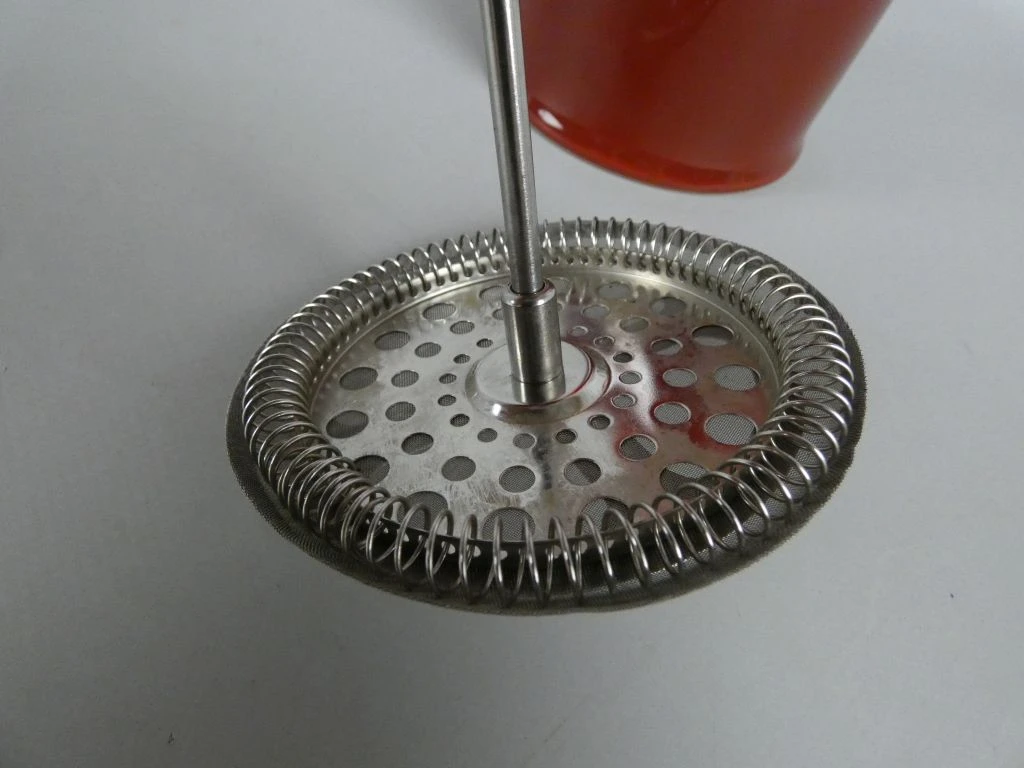 Le Creuset koffiepot met persfilter 1L in cerise - foto 3