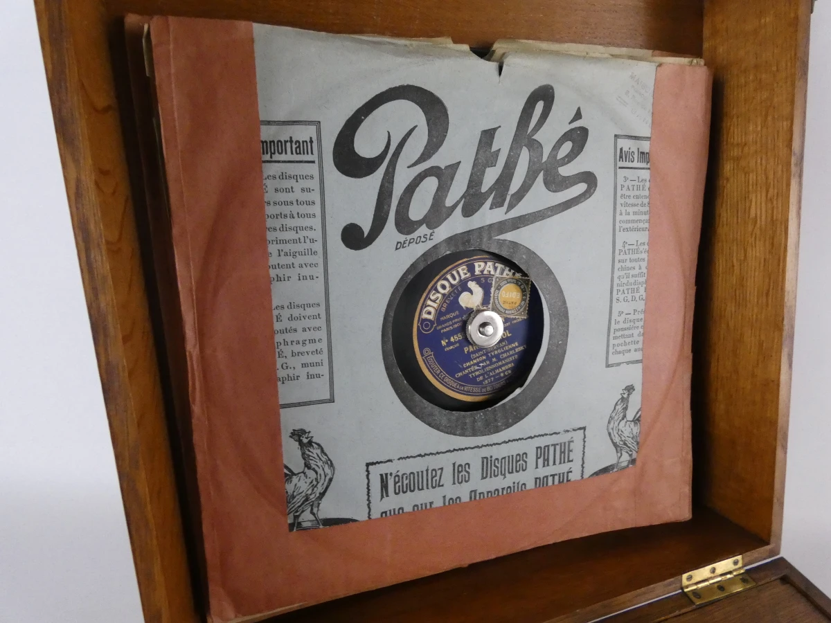 Vintage Pathé koffergrammofoon - foto 3