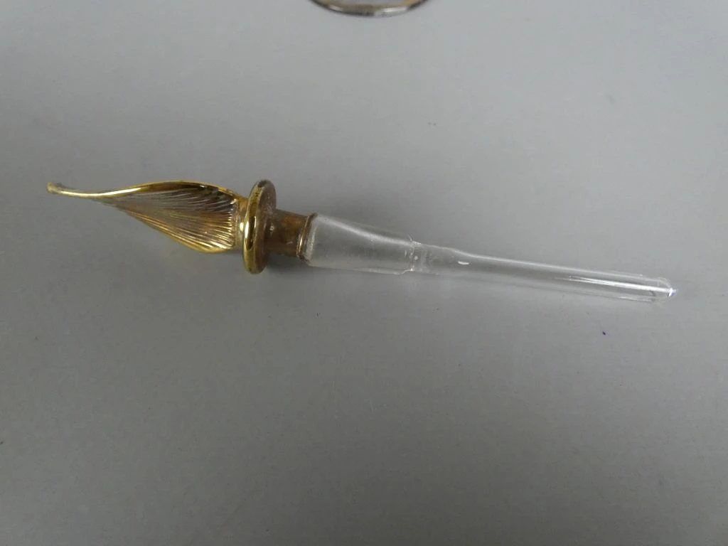 Decoratief glazen parfumflesje met gouden accenten - foto 5