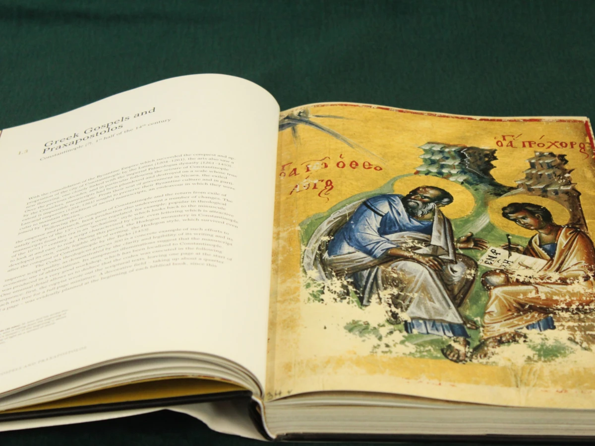 The Most Beautiful Bibles- Österreichische Nationalbibliothek edited by Andreas Fingernagel & Christian Gastgeber -Tashen - foto 4