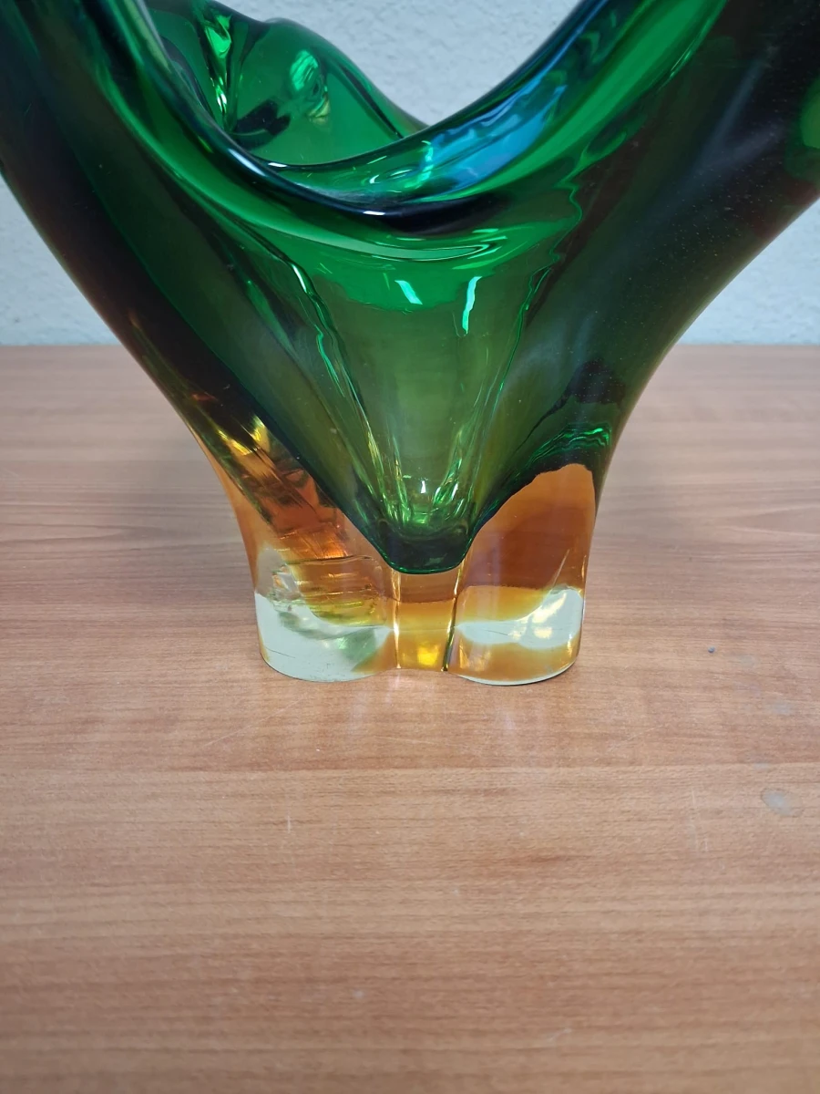 Mand in gekleurd glas - foto 4