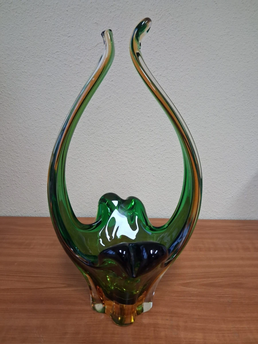 Mand in gekleurd glas - foto 3