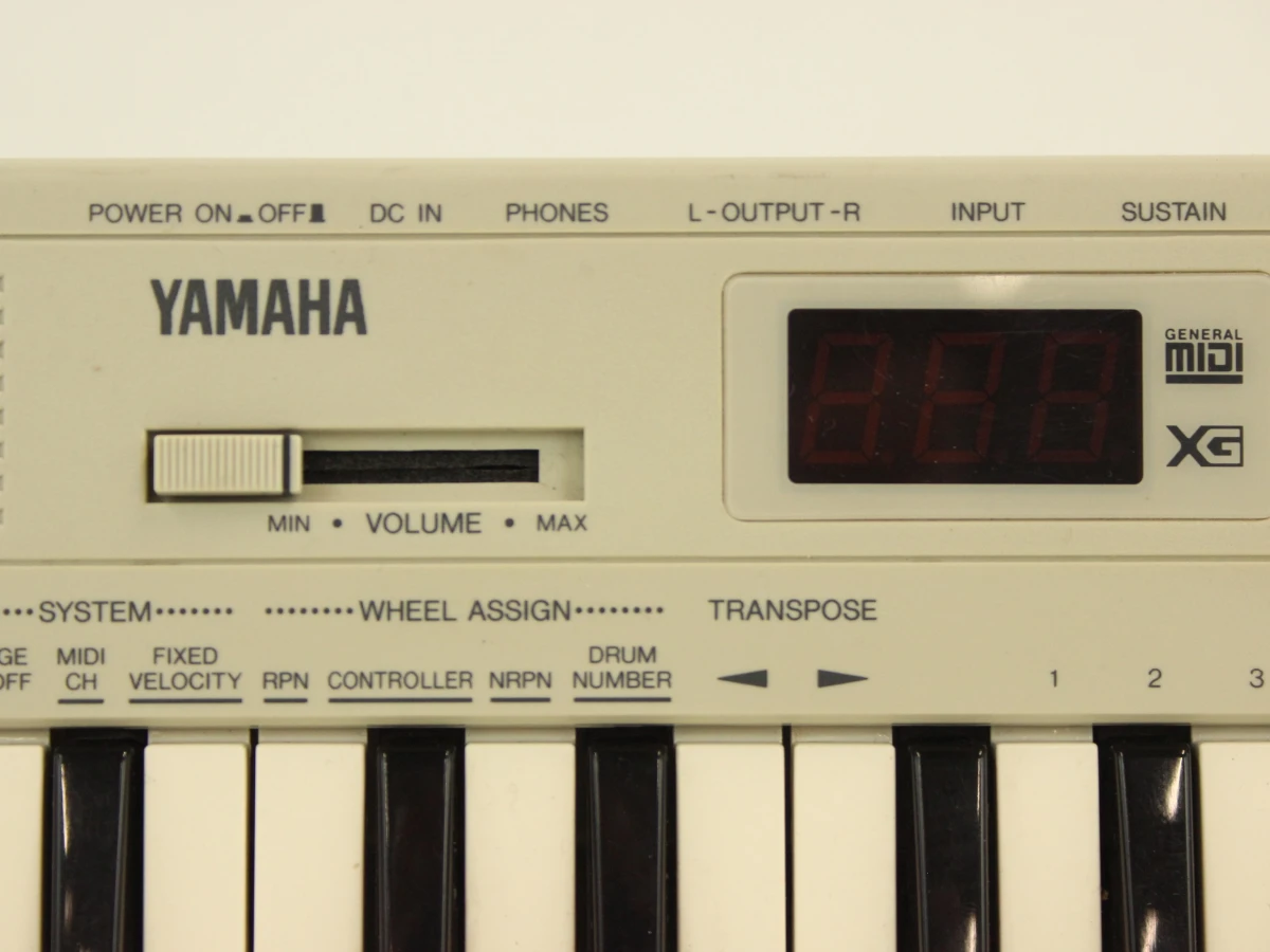 Yamaha CBX-K1XG MIDI Keyboard / Synthesizer - foto 6