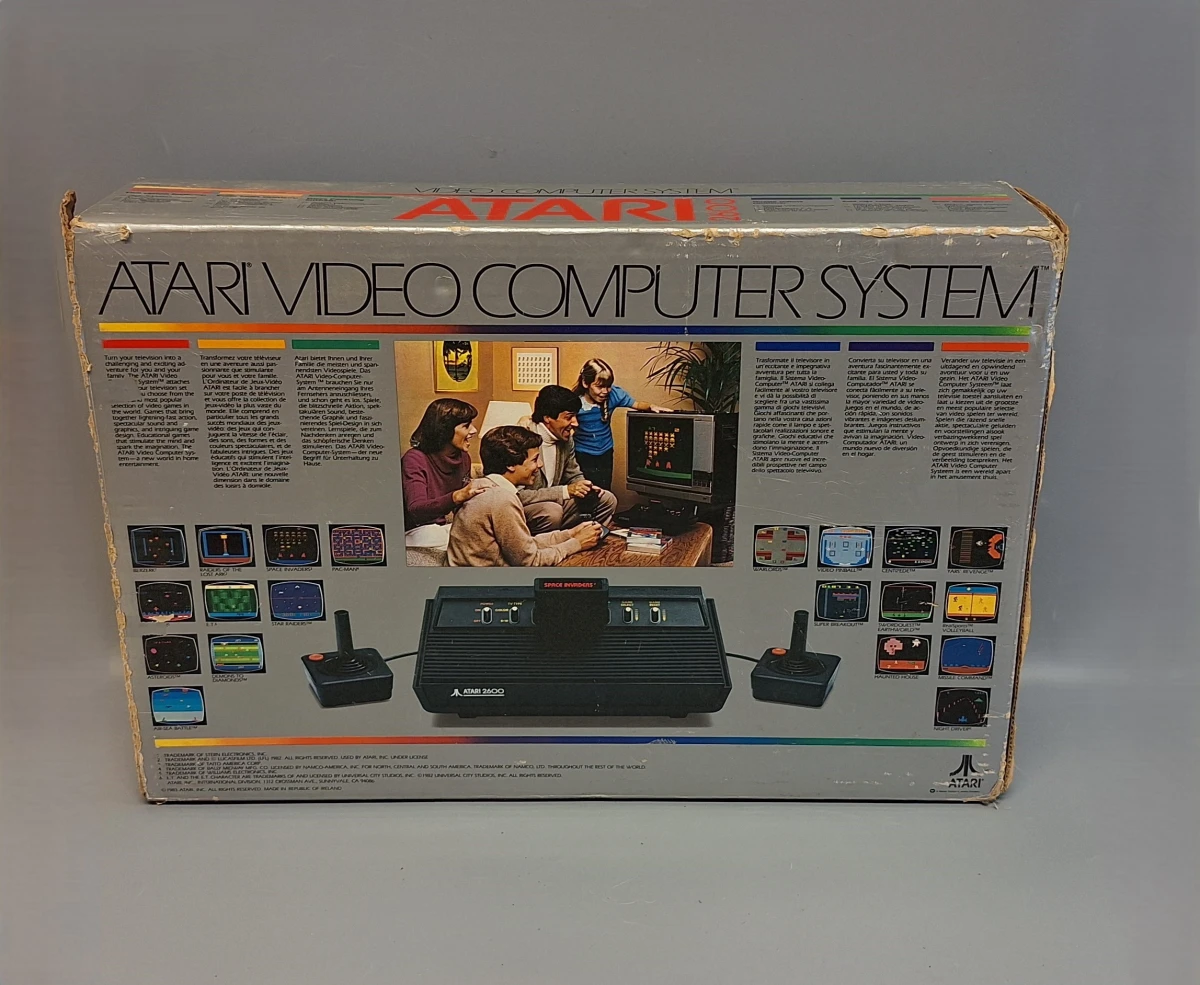 Atari 2600 videospelconsole met accessoires en spellen - foto 4