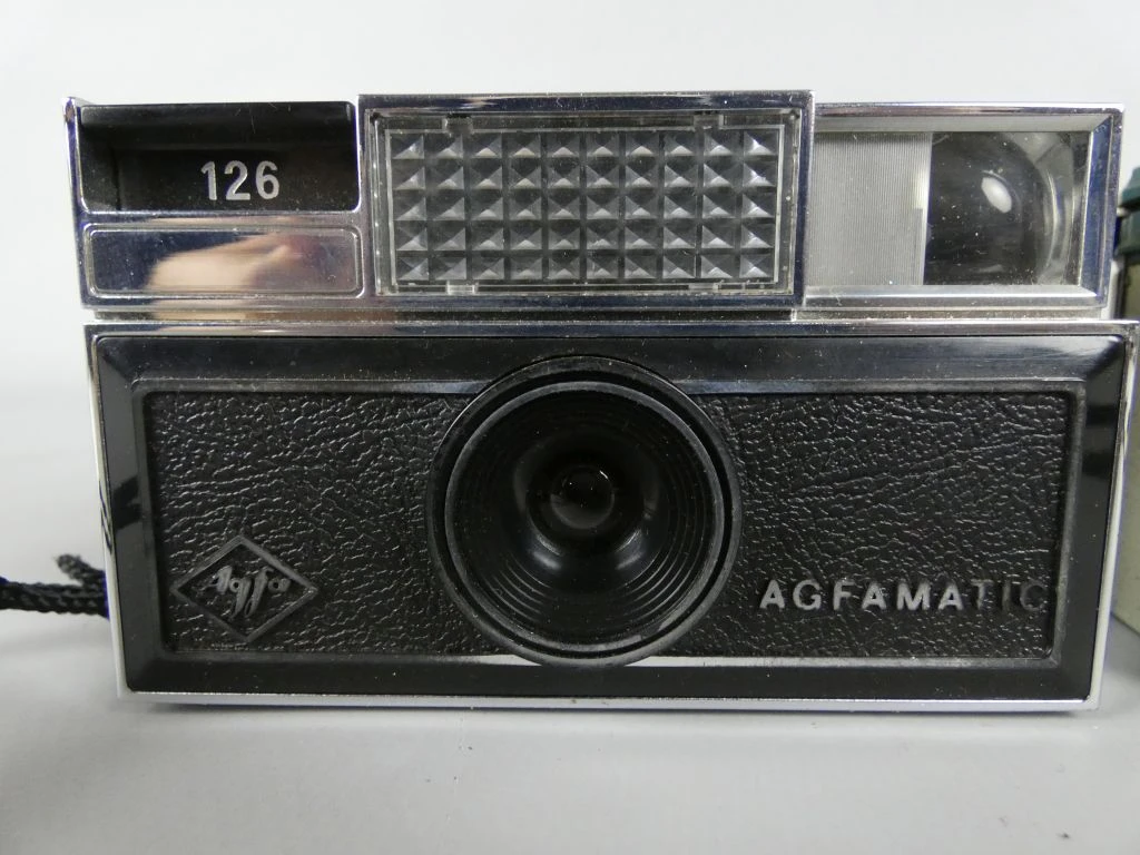 Set van 3 vintage camera's met flitser - foto 2