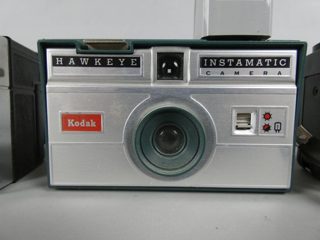 Set van 3 vintage camera's met flitser - foto 3