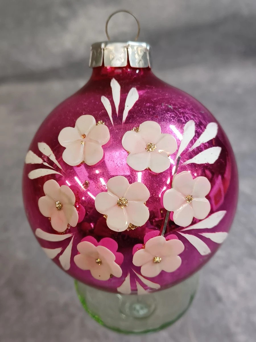 Set van 4 vintage glazen kerstballen met Bbloemmotief en pailletten - foto 8