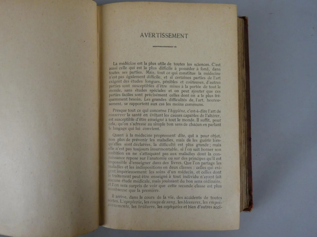 Manuel de Médecine, d'Hygiène et de Pharmacie Domestiques 1910 - foto 3