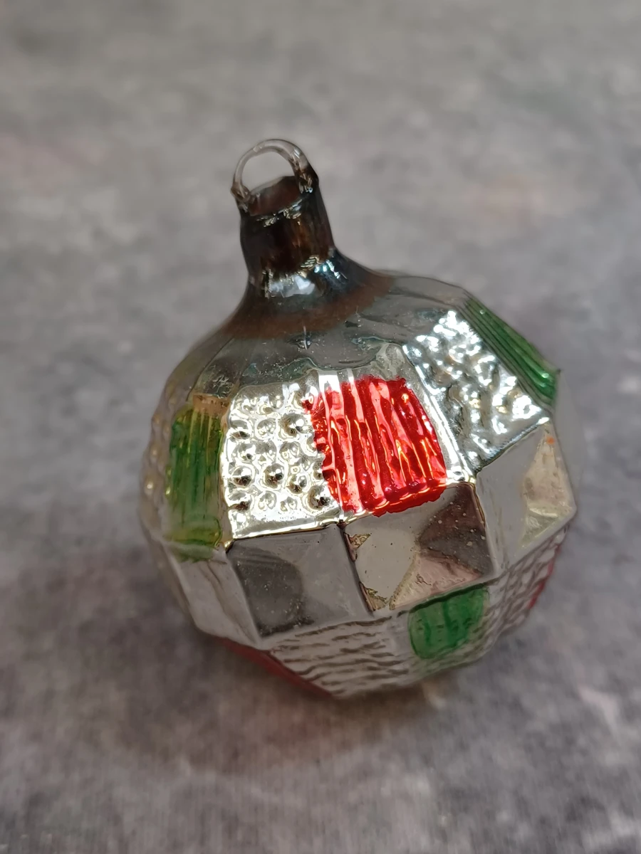 Vintage glazen Ajeko kerstbal met reliëf - foto 2