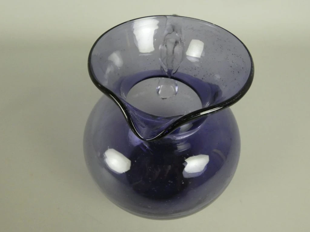 Blauwe glazen karaf met handvat - foto 3