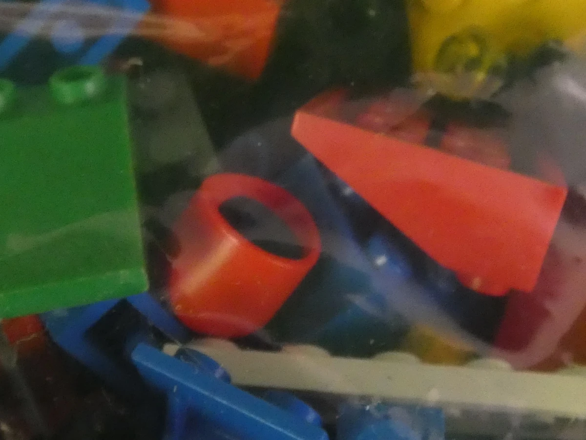 Houten Lego-opbergdoos met vakjes en gemengde Lego-onderdelen - foto 5