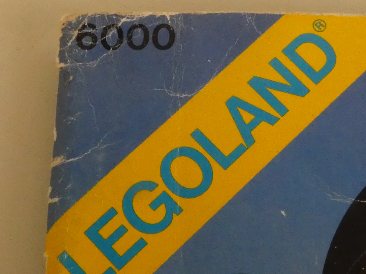 Houten Lego-opbergdoos met vakjes en gemengde Lego-onderdelen - foto 20