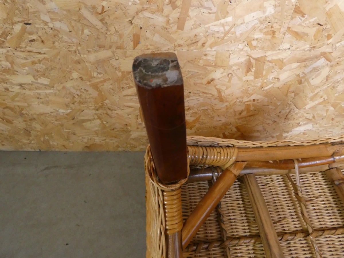 Rotan fauteuil met houten accenten - foto 9