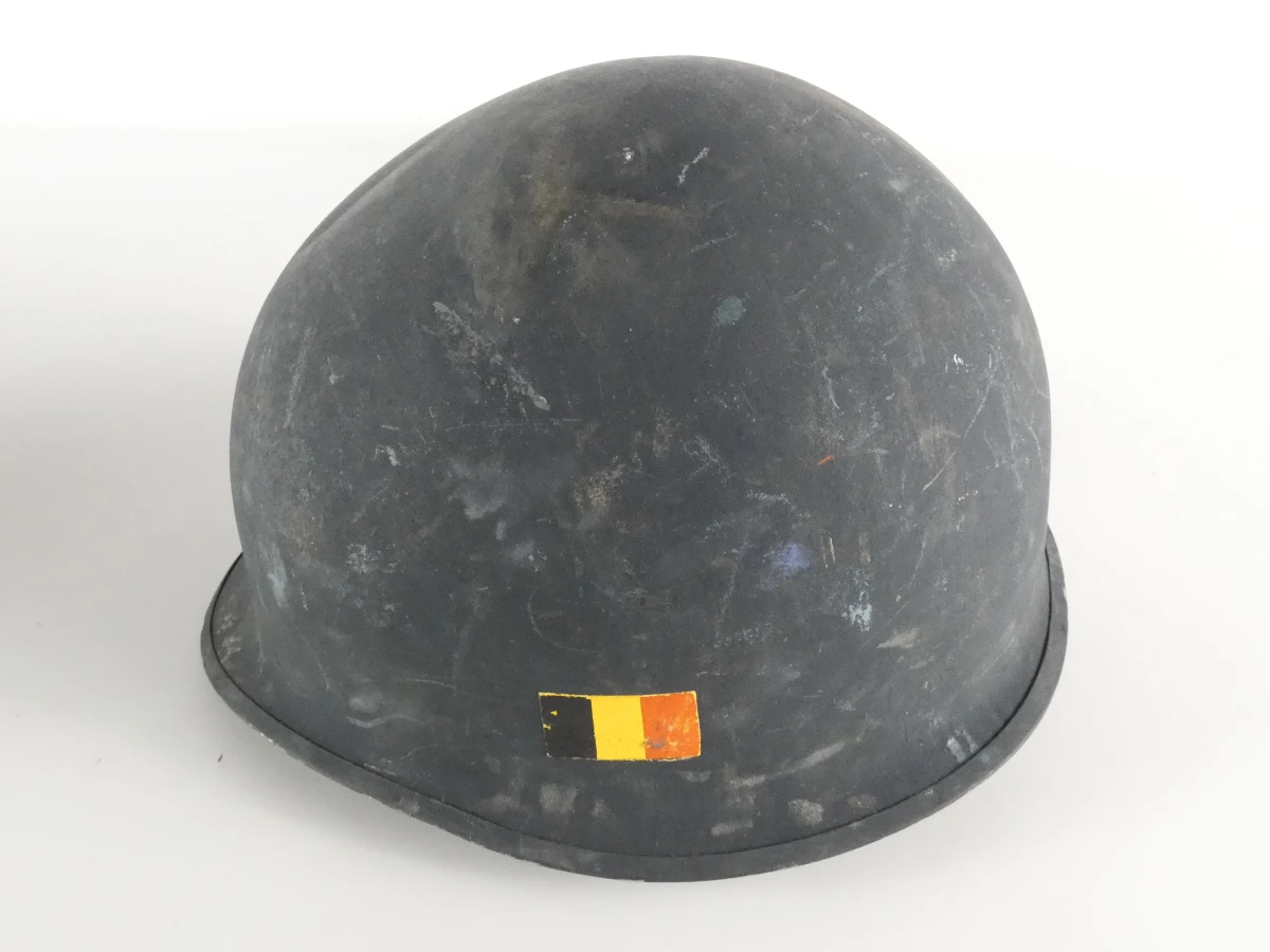 Set van 3 militaire helmen met Belgische vlag - foto 2