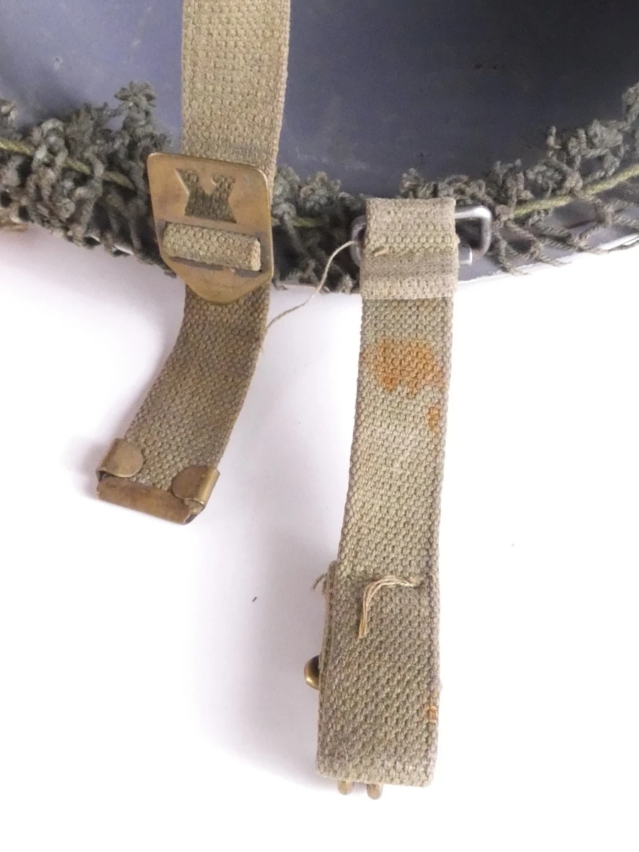 Set van 3 militaire helmen met Belgische vlag - foto 18