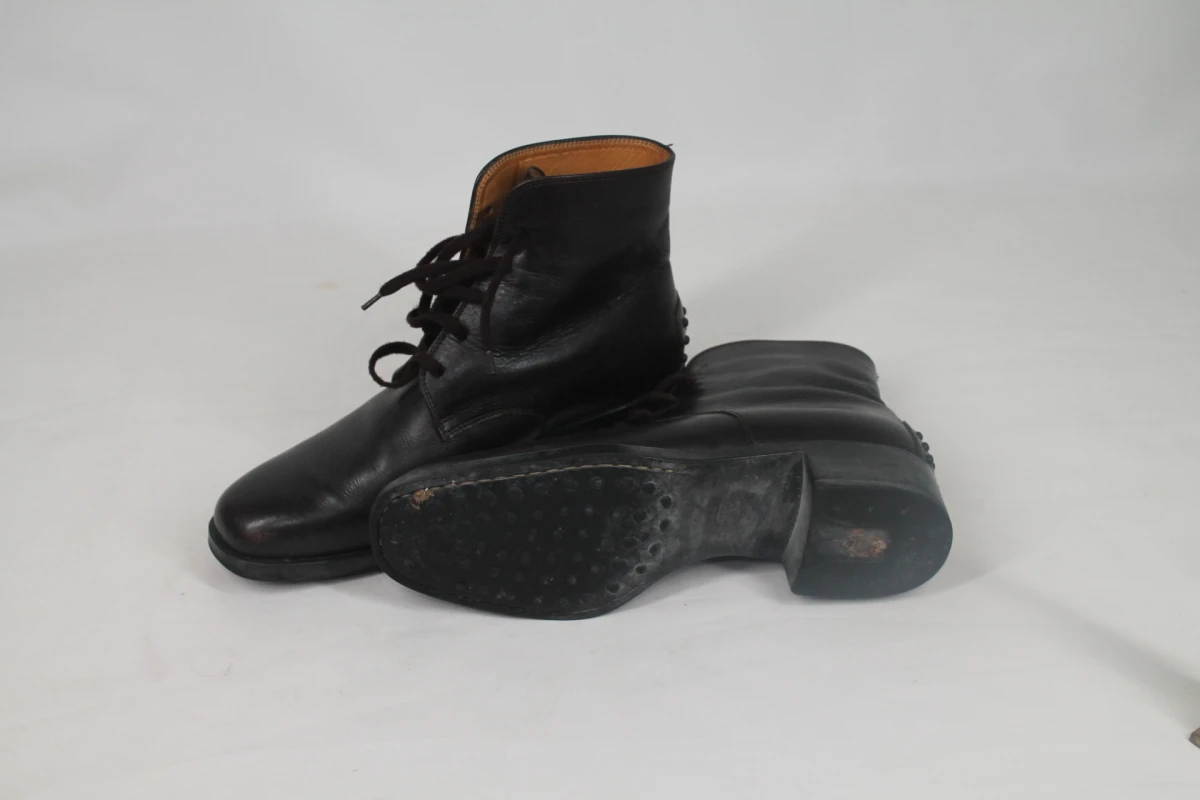 Klassieke zwarte leren veterlaarzen - TOD'S - Maat 38 - foto 2