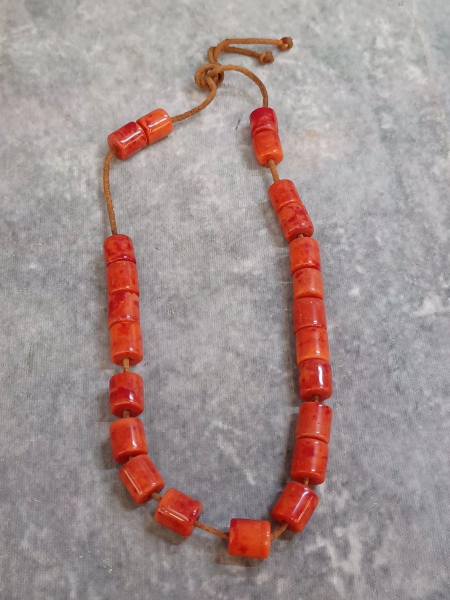 Sieradenset met rode kralen - Ketting en oorbellen - foto 3