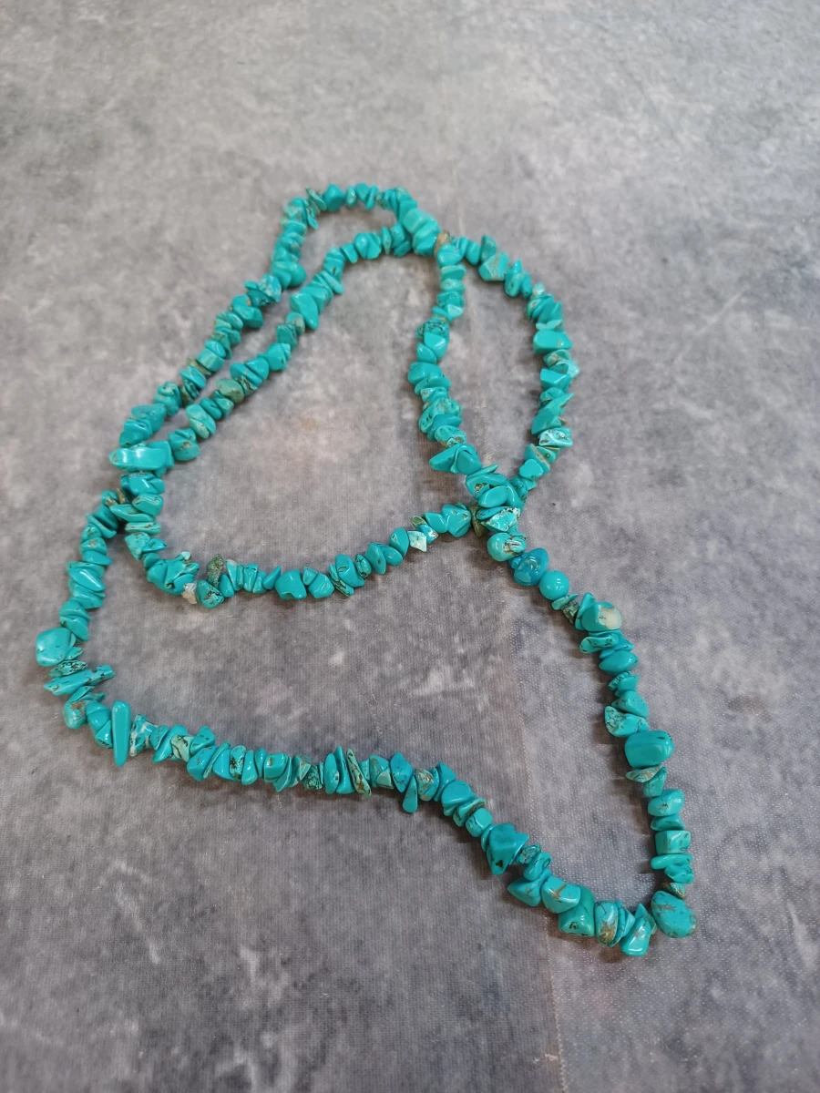 Sieradenset met Turkoois en rode accentkralen - Ketting en armband - foto 2