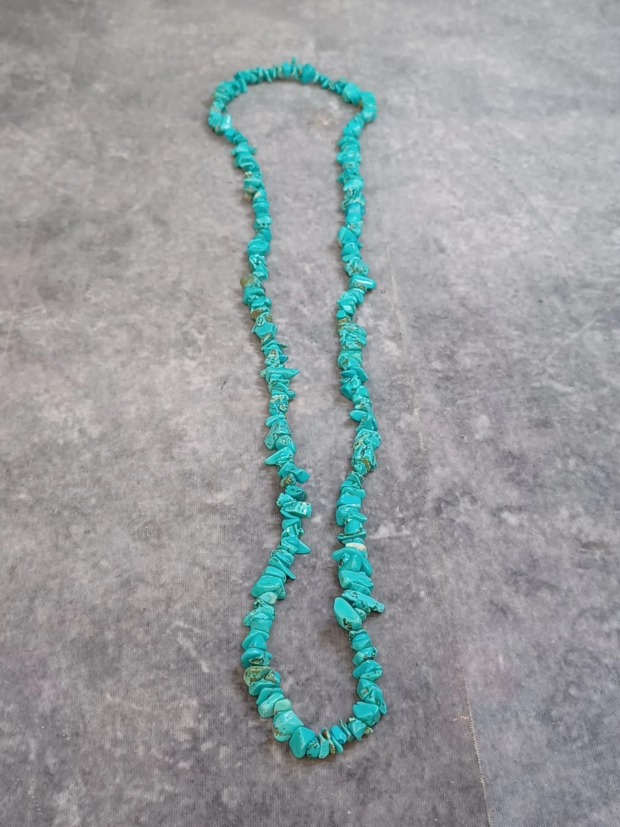 Sieradenset met Turkoois en rode accentkralen - Ketting en armband - foto 3