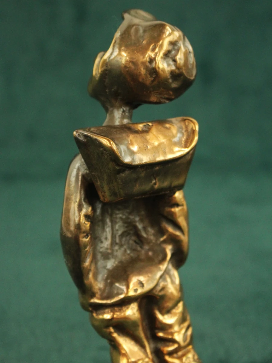 Yves Lohé (°1947) Bronzen Figuur met Rugzak - foto 6