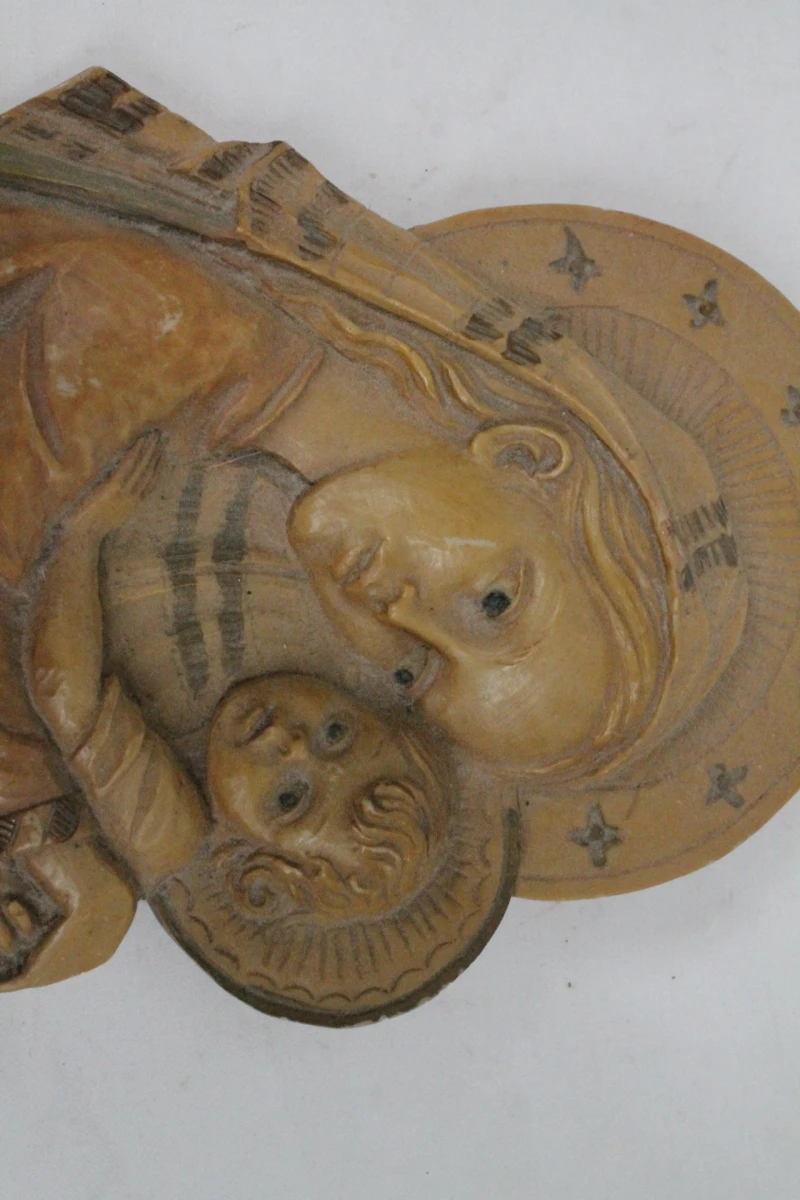 Religieus wandsculptuur van Maria met het kind Jezus - foto 6