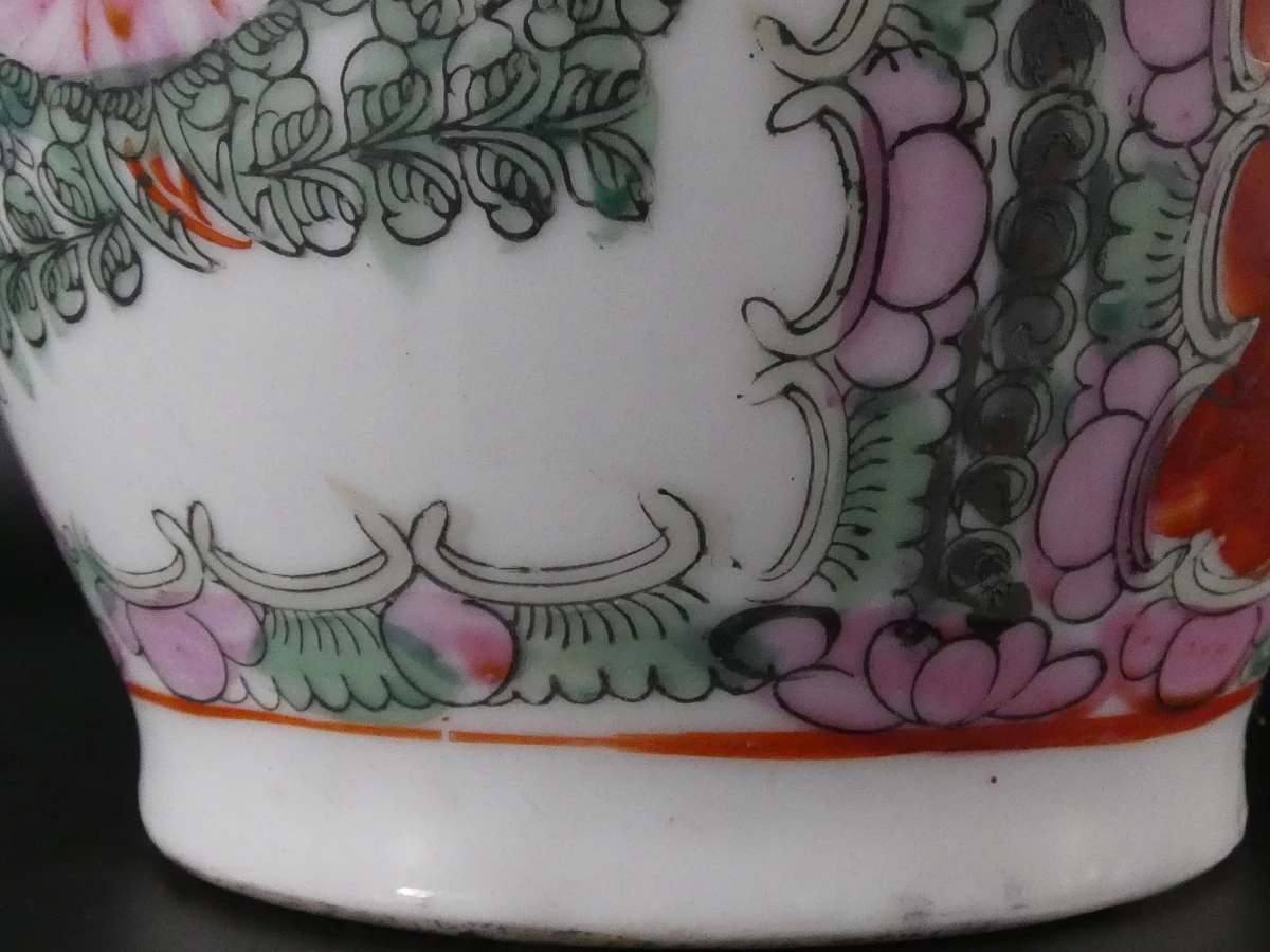 Chinese porseleinen vaas in Cantonese (Rose Medallion)-stijl - foto 6