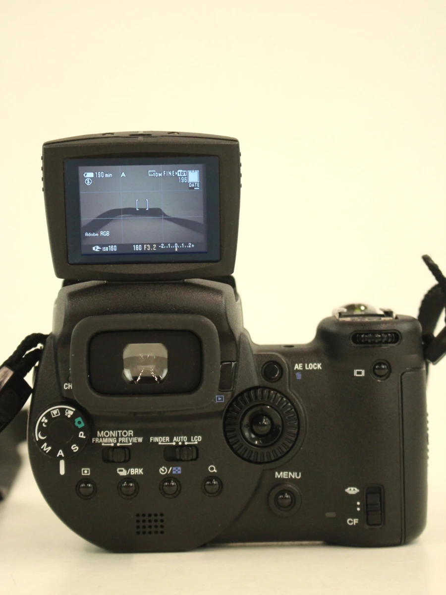 Sony Cyber-shot digitale camera met accessoires - foto 18