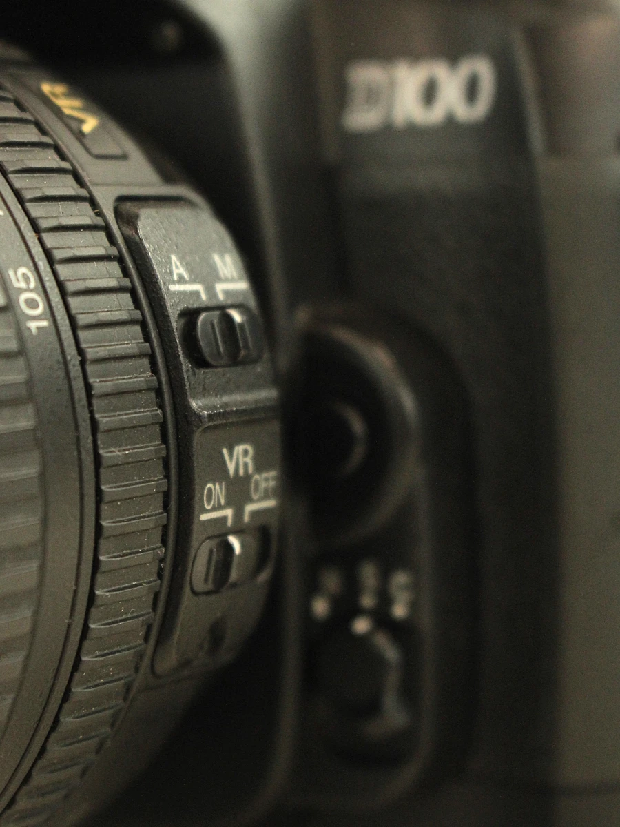 Nikon D100 digitale spiegelreflexcamera met lens en accessoires - foto 8