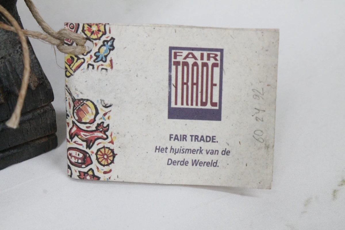 Houten Afrikaanse beeldje van Fair Trade - foto 10