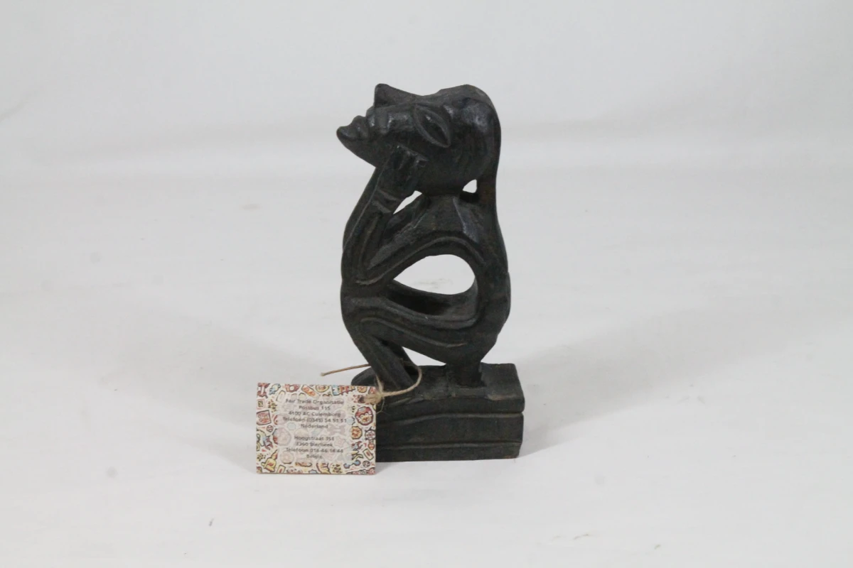 Houten Afrikaanse beeldje van Fair Trade - foto 3