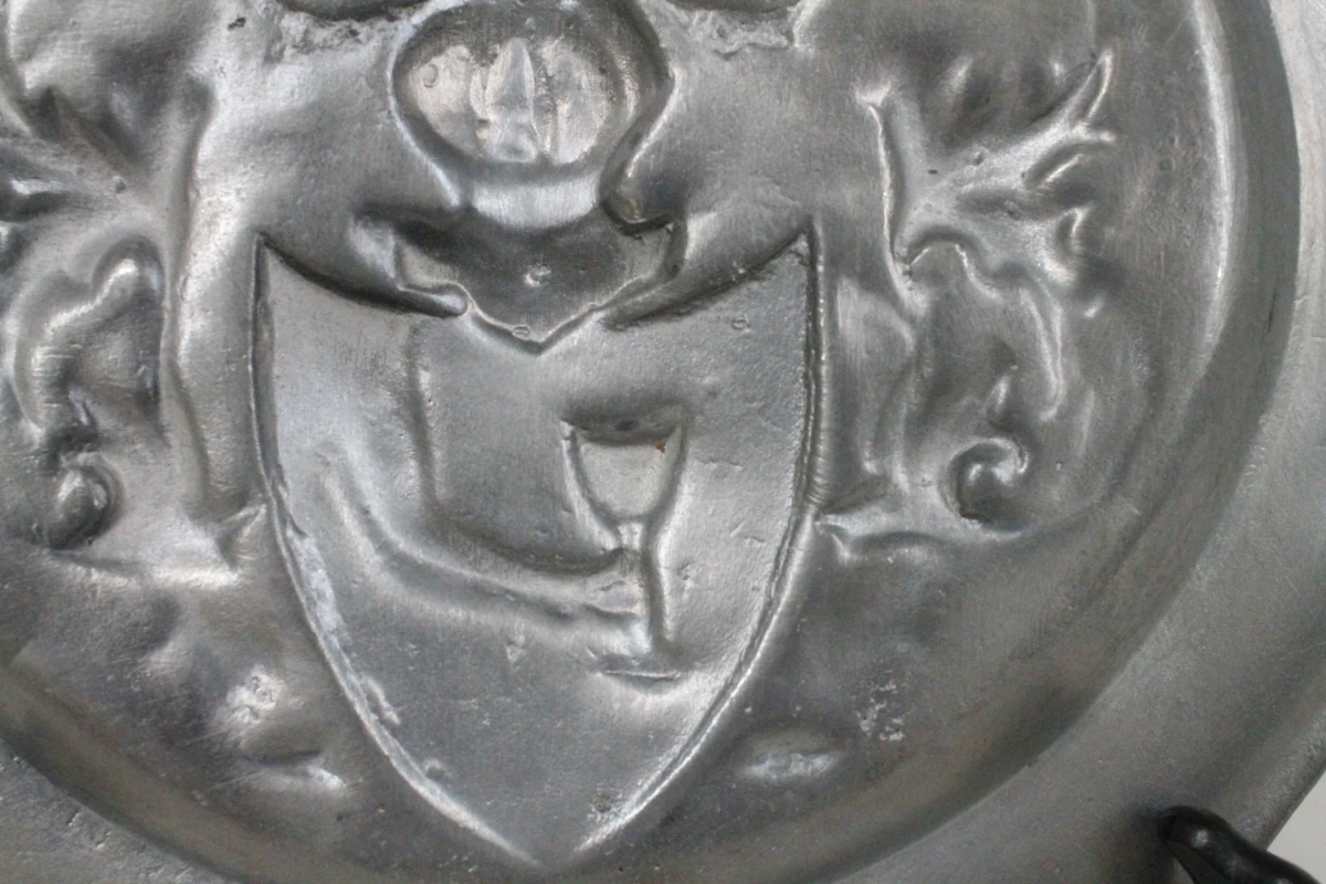 2 Decoratieve tinnen wandborden met wapenschild - foto 9