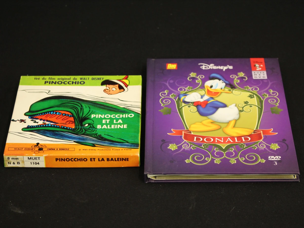 Groot Disney verzamelpakket servies, figuren, dvd’s, boeken & vintage  8mm film - foto 7