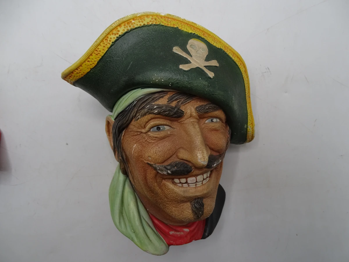 Set van 5 decoratieve wandmaskers met historische figuren - foto 2