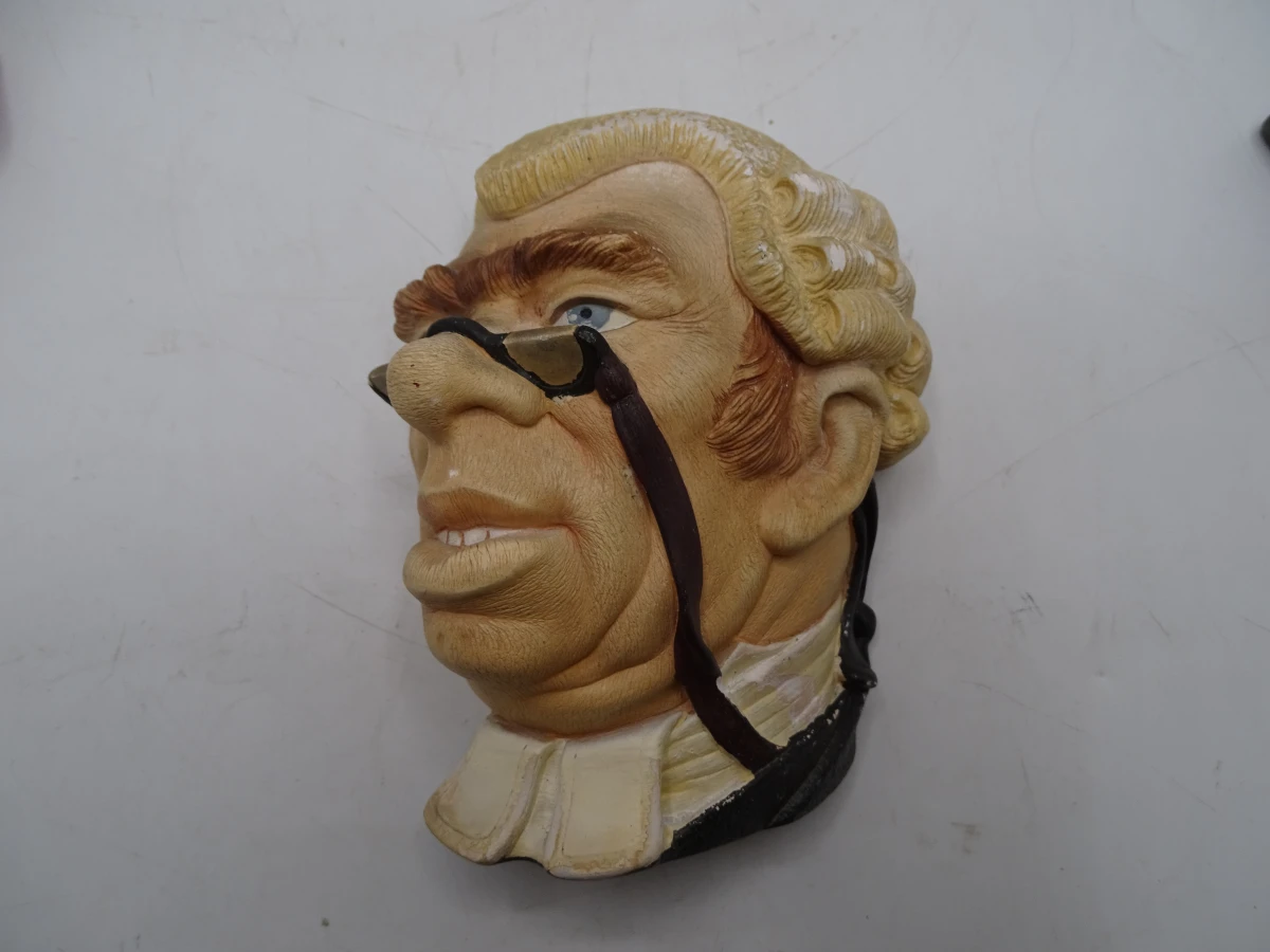 Set van 5 decoratieve wandmaskers met historische figuren - foto 6
