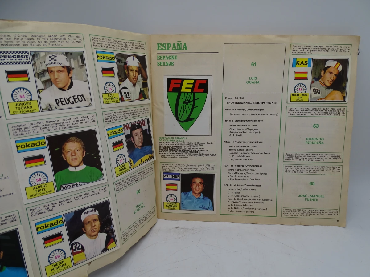 Verzameling oude Panini voetbal- en wielrenstickers 1971-1977 - foto 26