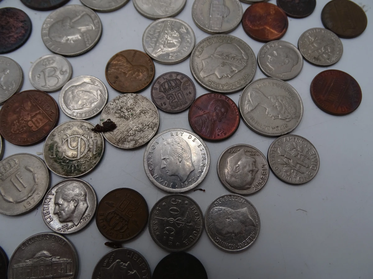 Verzameling oude munten en bankbiljetten in album - foto 32