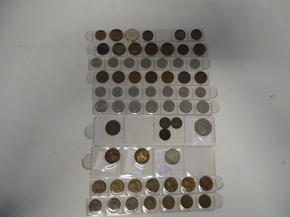 Verzameling oude munten en bankbiljetten in album - foto 61