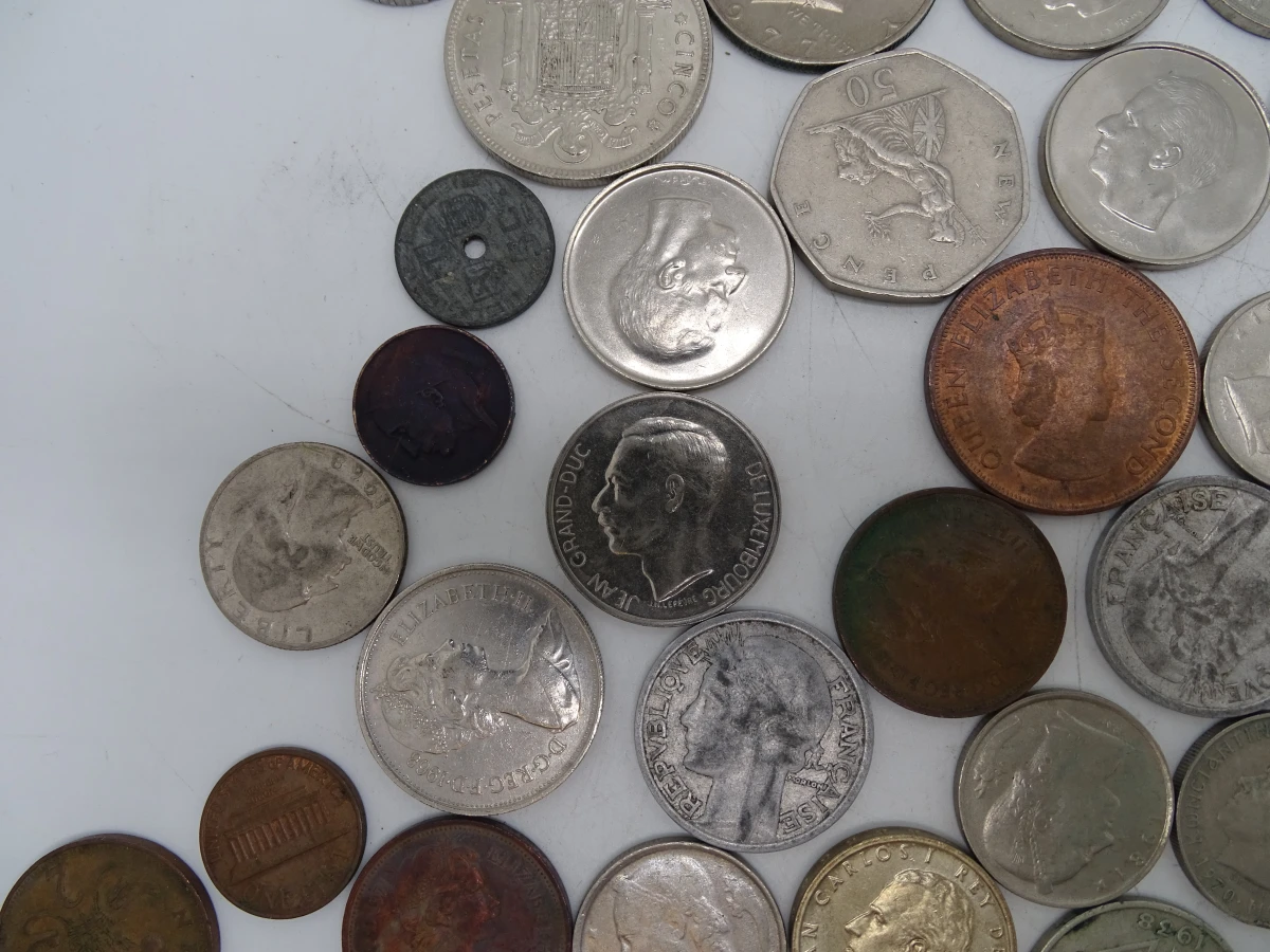 Verzameling oude munten en bankbiljetten in album - foto 6