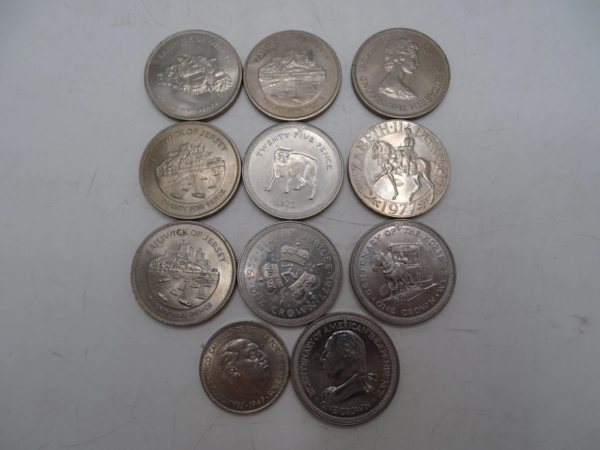 Verzameling oude munten en bankbiljetten in album - foto 41