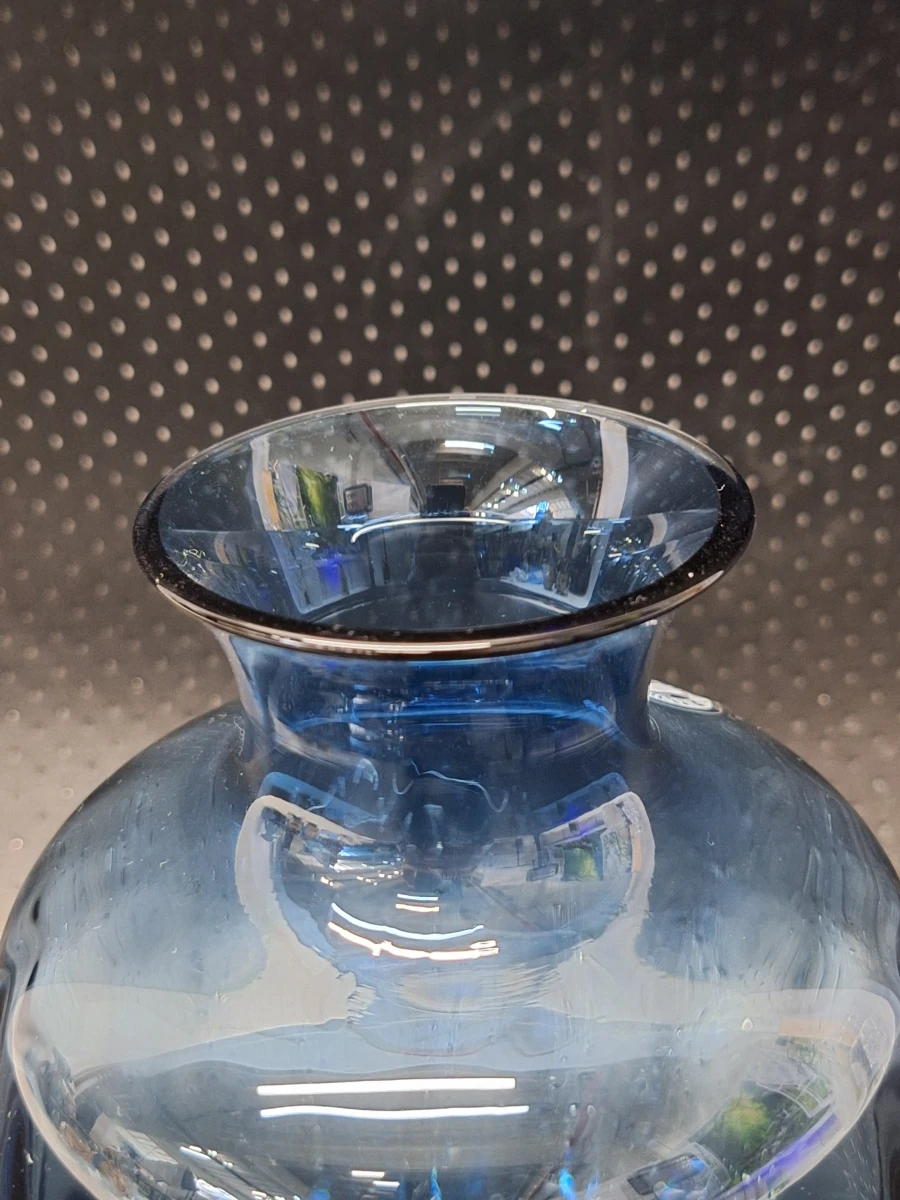 IKEA TONSÄTTA mondgeblazen vaas van blauw optic glas - foto 5