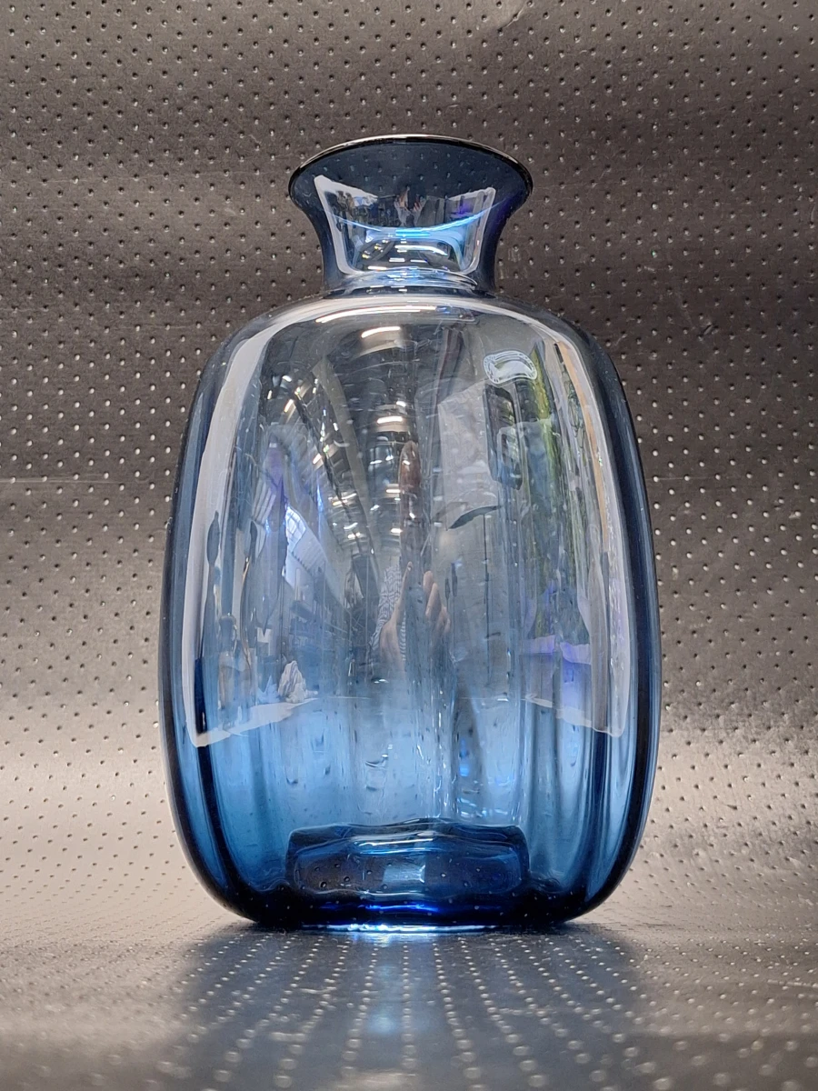 IKEA TONSÄTTA mondgeblazen vaas van blauw optic glas - foto 6
